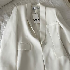 Brand new white zara blazer.